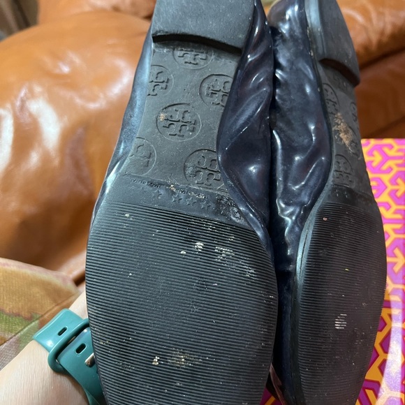 Tory Burch Black Reva Flats EUC comes with box and dust bag - Picture 4 of 4